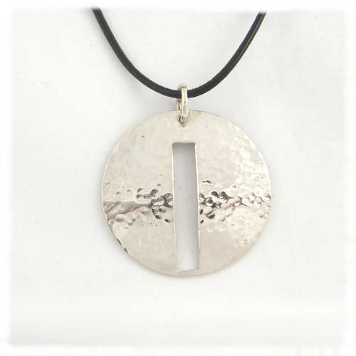 Silver dimpled pendant circular slot
